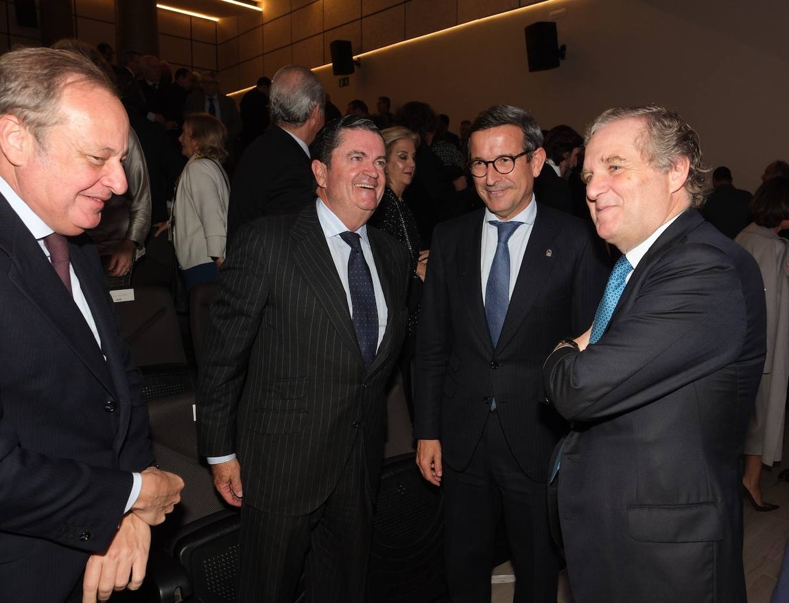 Fotos: Personalidades y amigos de Borja Prado se encuentran con el empresario y ganadero en Cádiz