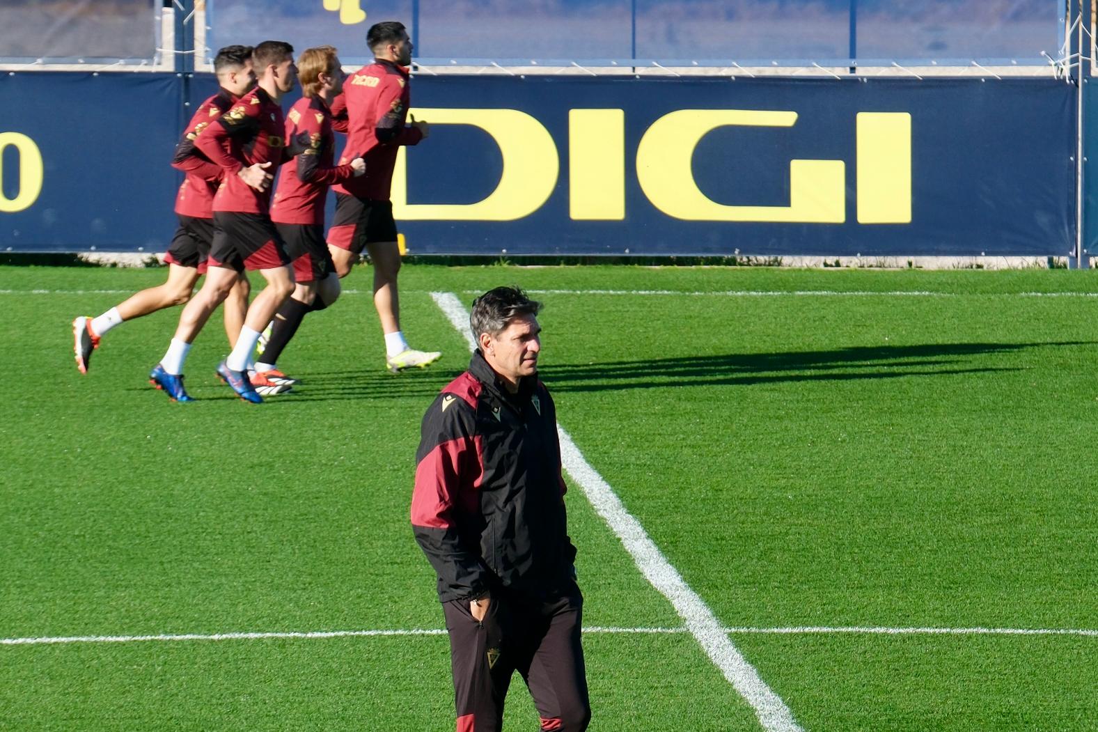 Fotos: Primer entrenamiento de Pellegrino en El Rosal