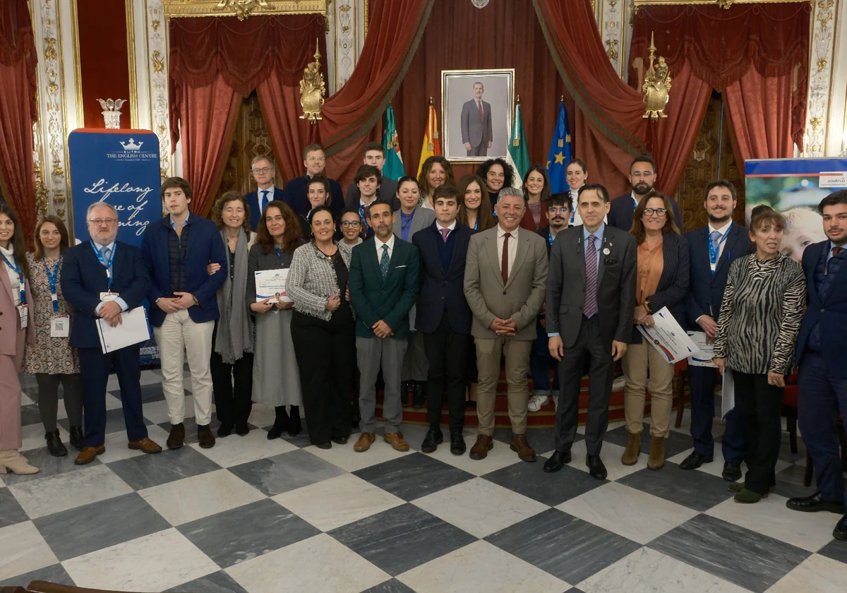 Jóvenes de Andalucía y Canarias trasladan a El Centro Inglés los debates del Parlamento Europeo