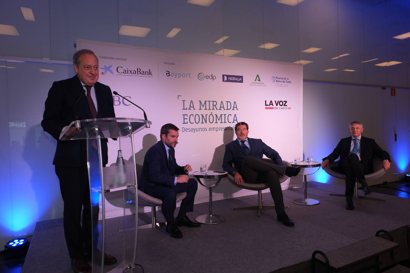 Fotos: Así ha sido el debate sobre actualidad y periodismo en La Mirada Económica con Julián Quirós, Alberto García Reyes e Ignacio Moreno