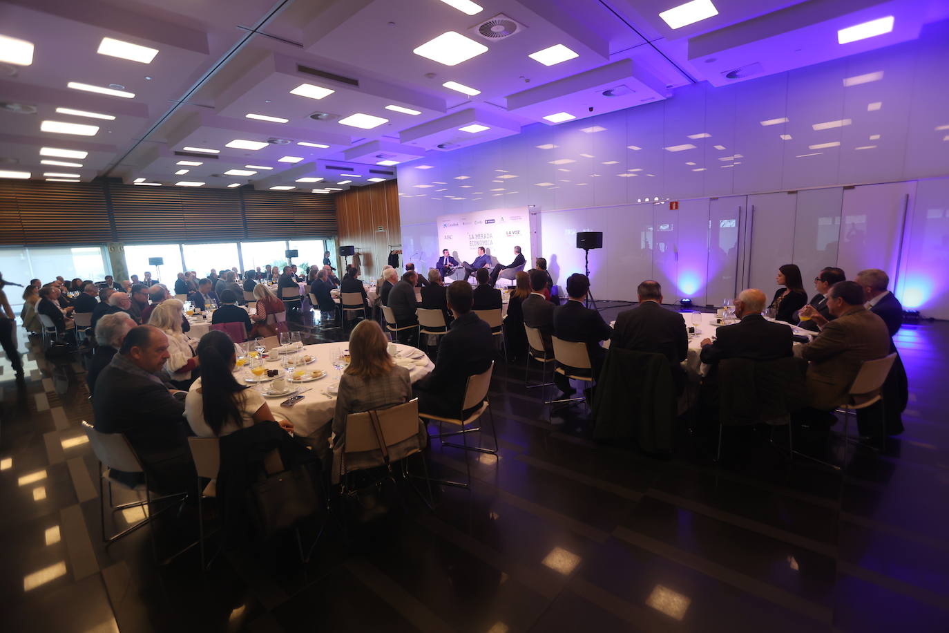 Fotos: Así ha sido el debate sobre actualidad y periodismo en La Mirada Económica con Julián Quirós, Alberto García Reyes e Ignacio Moreno