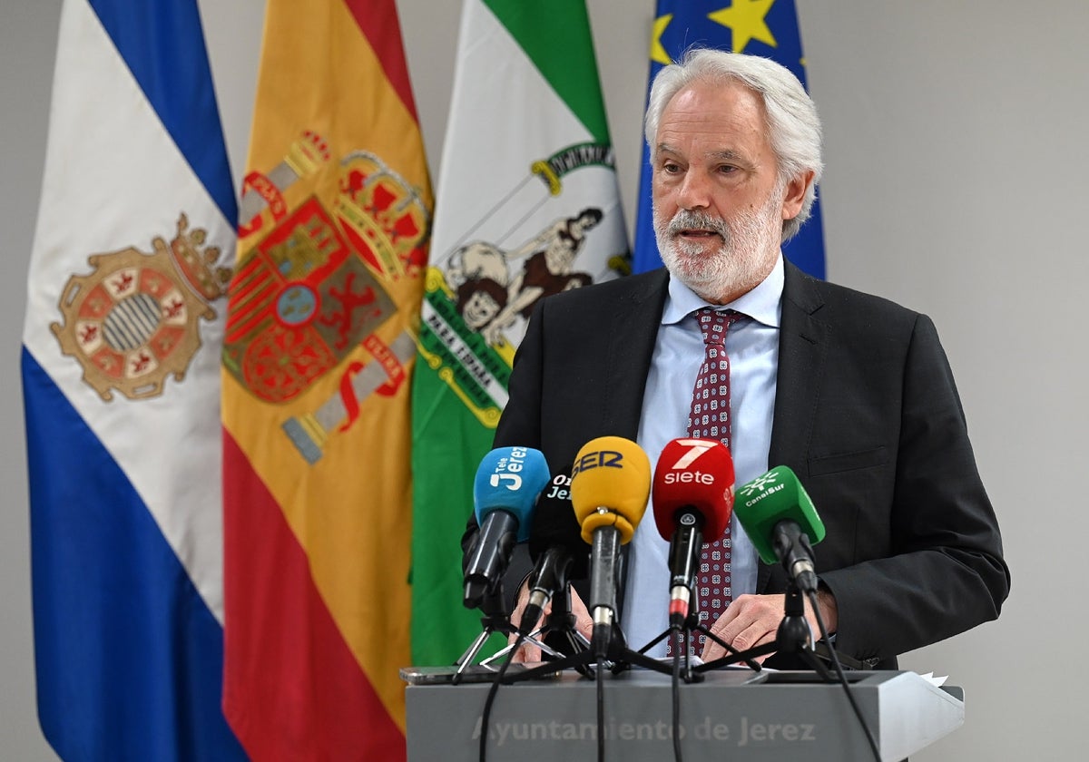 Agustín Muñoz en rueda de prensa