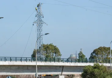 Endesa reordena su tendido eléctrico de alta tensión en La Cabezuela para dejar paso libre al tren