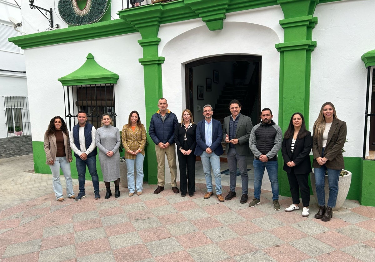 Las oficinas del SAE en Olvera y Puerto Serrano cuentan con un nuevo convenio de cesión.