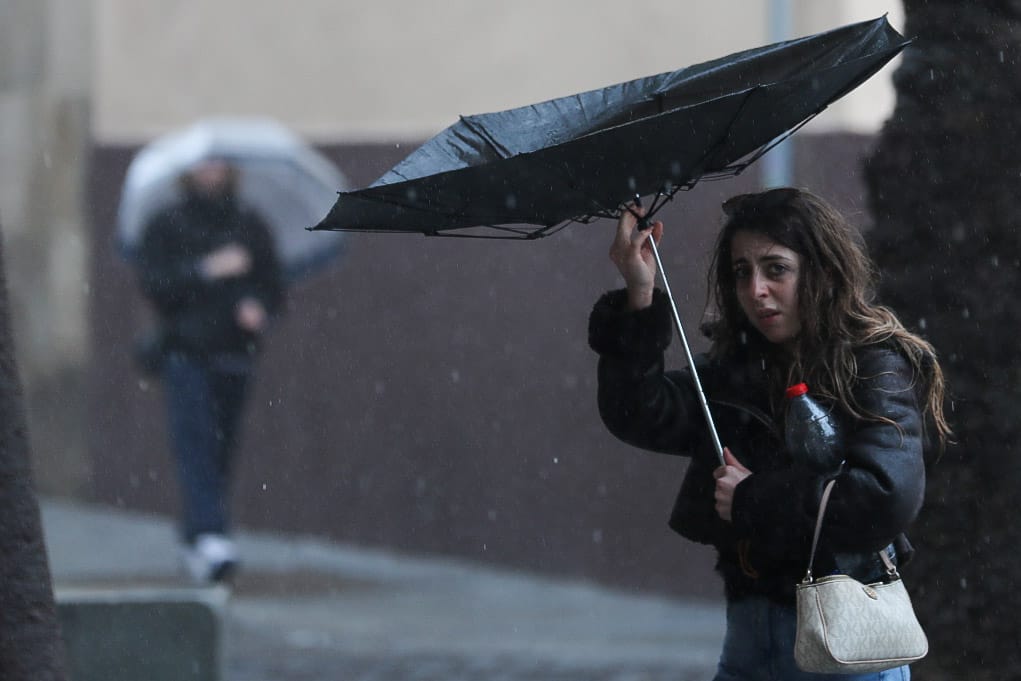 Fotos: La borrasca Karlotta azota con fuerza a Cádiz
