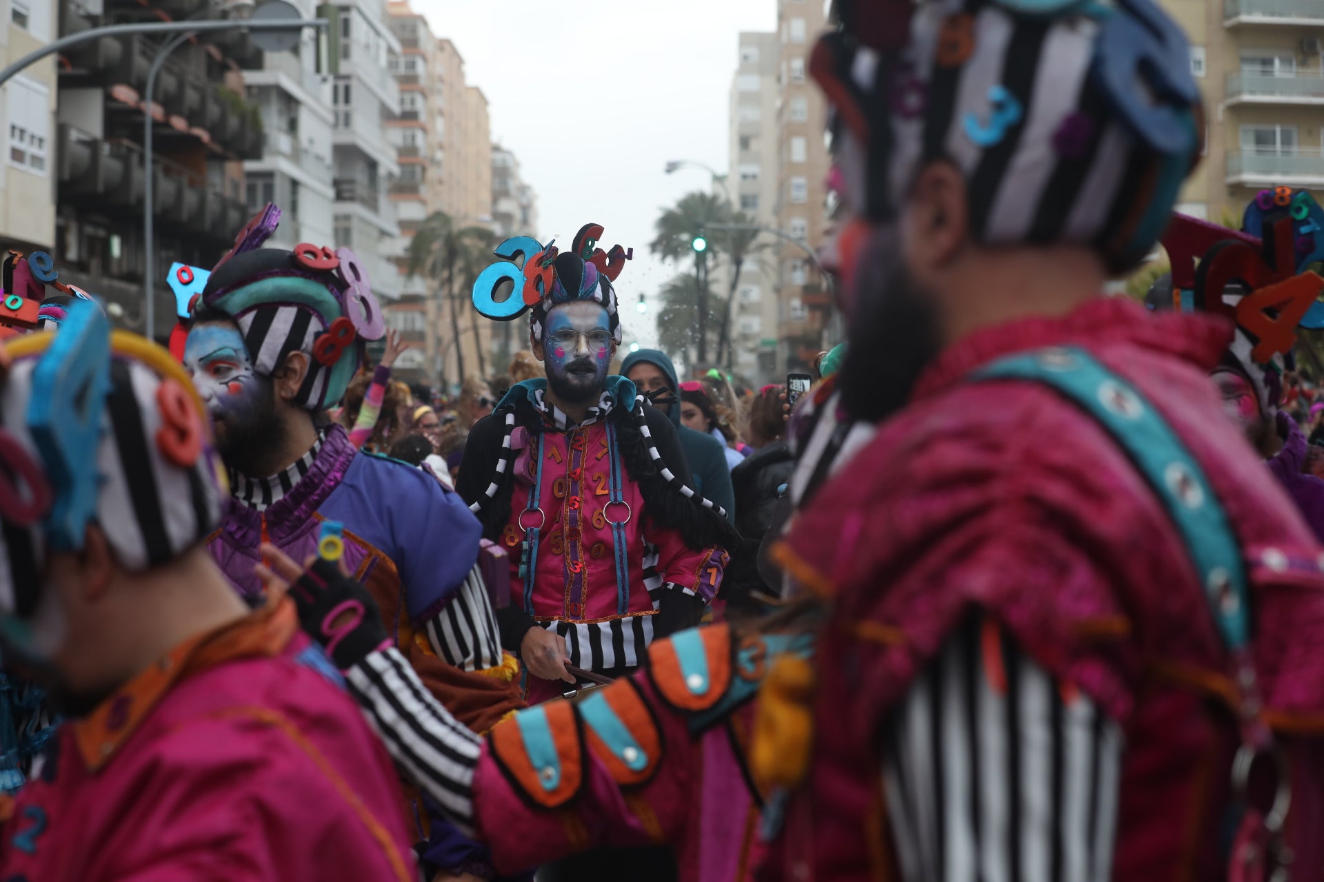 Fotos: Las mejores imágenes de la Cabalgata Magna del Carnaval de Cádiz