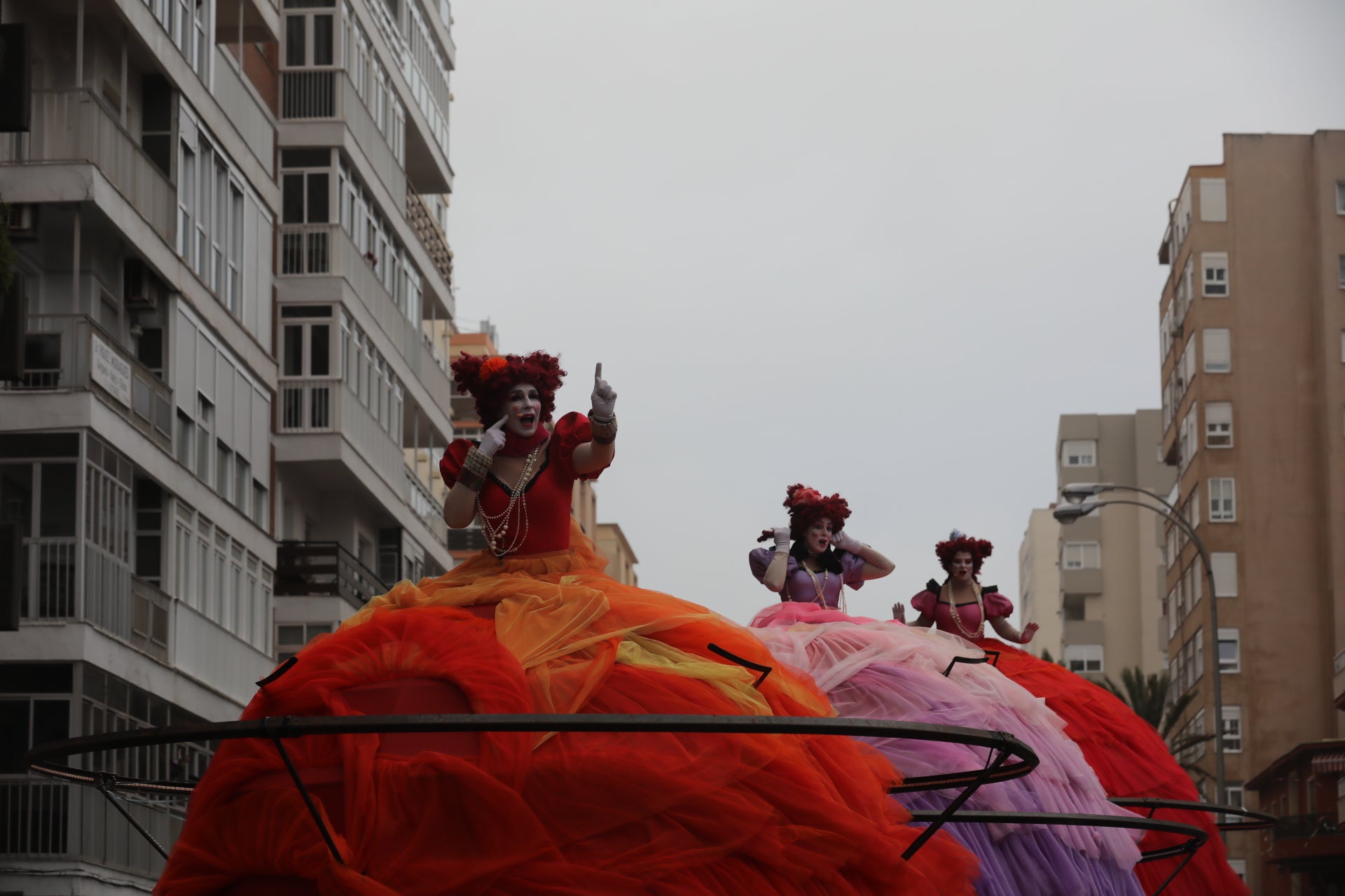 Fotos: Las mejores imágenes de la Cabalgata Magna del Carnaval de Cádiz