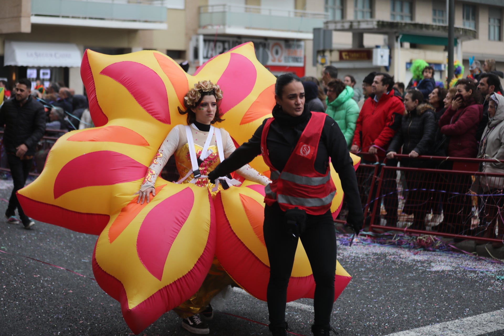 Fotos: Las mejores imágenes de la Cabalgata Magna del Carnaval de Cádiz