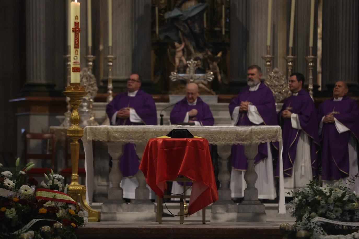 Fotos: Solemne despedida al guardia civil isleño muerto en Barbate