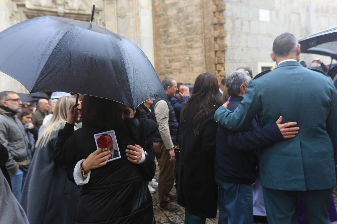 Fotos: Solemne despedida al guardia civil isleño muerto en Barbate