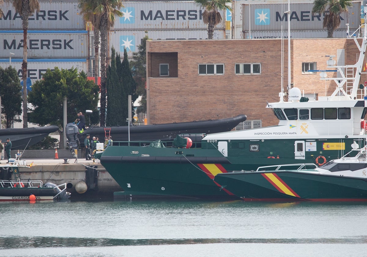 La narcolancha, en el deposito del puerto de Algeciras