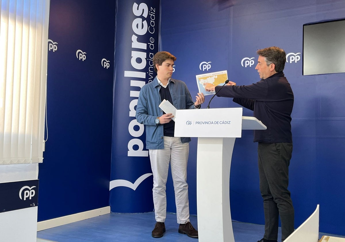 Miguel Ángel Sastre y Antonio Saldaña, en rueda de prensa.