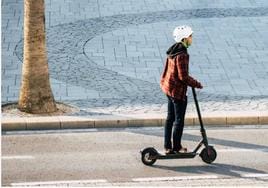 Arranca la campaña de control de patinetes con especial incidencia en las zonas peatonales de Cádiz