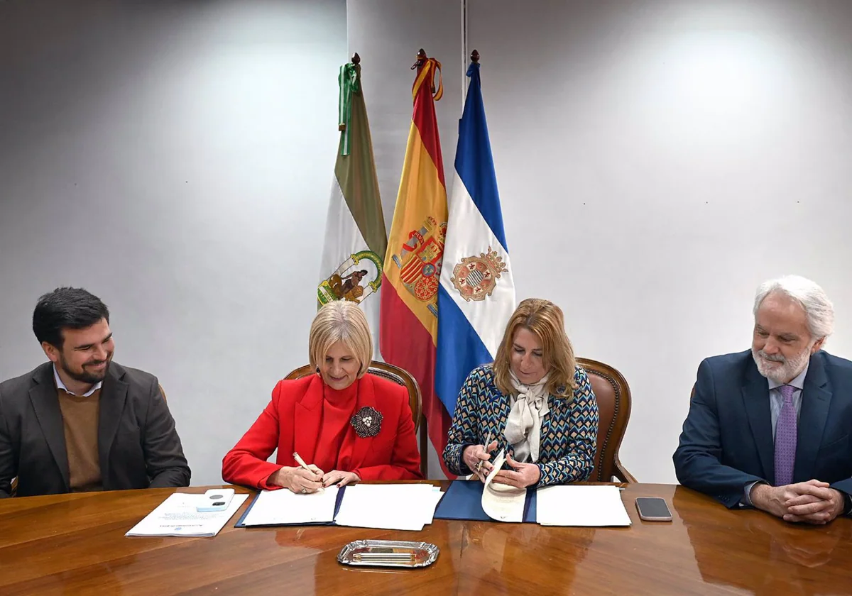 Firma entre Ayuntamiento de Jerez y Junta