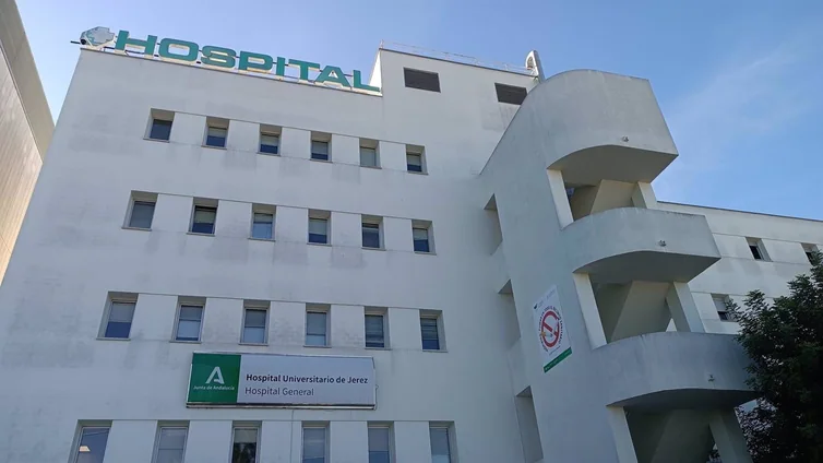 Los hospitales de Cádiz celebran el 28-F con berza, pipirrana y molletes con aceite y jamón para los ingresados