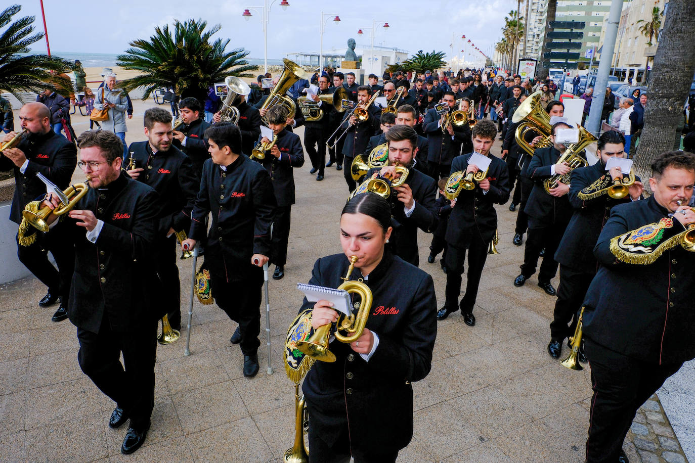 Fotos: Concierto «Tramos de cuaresma» del Bando de la Agrupación Musical Polillas Cádiz