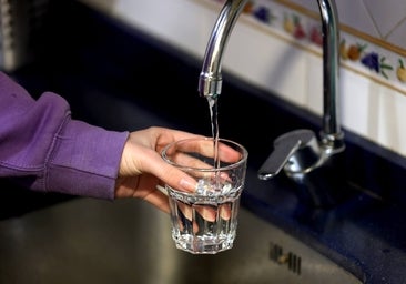 Cádiz baja la presión del agua durante la madrugada