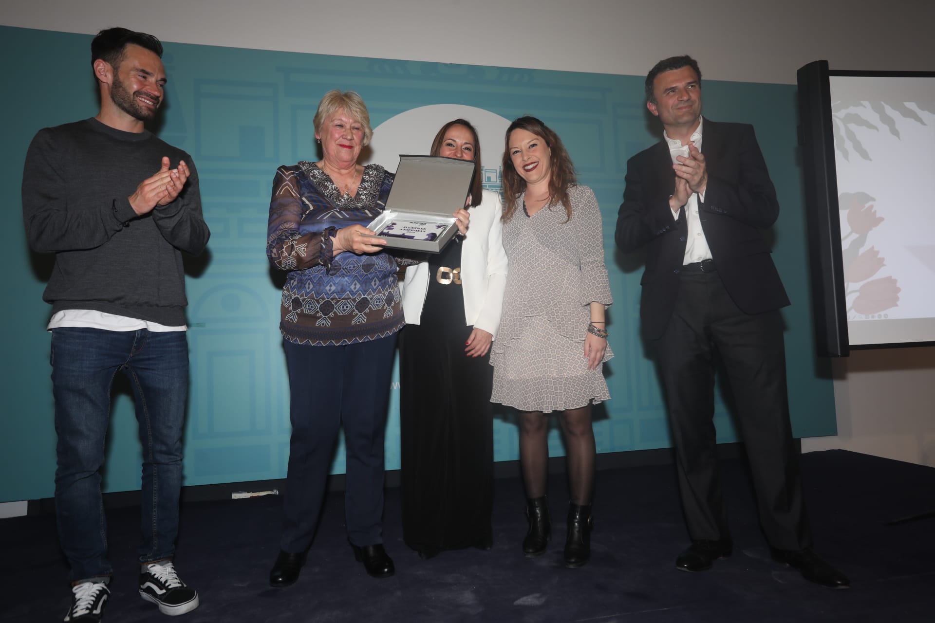 Fotos: Cádiz homenajea la trayectoria de Ilustres Anónimas 2024 por construir una sociedad más igualitaria