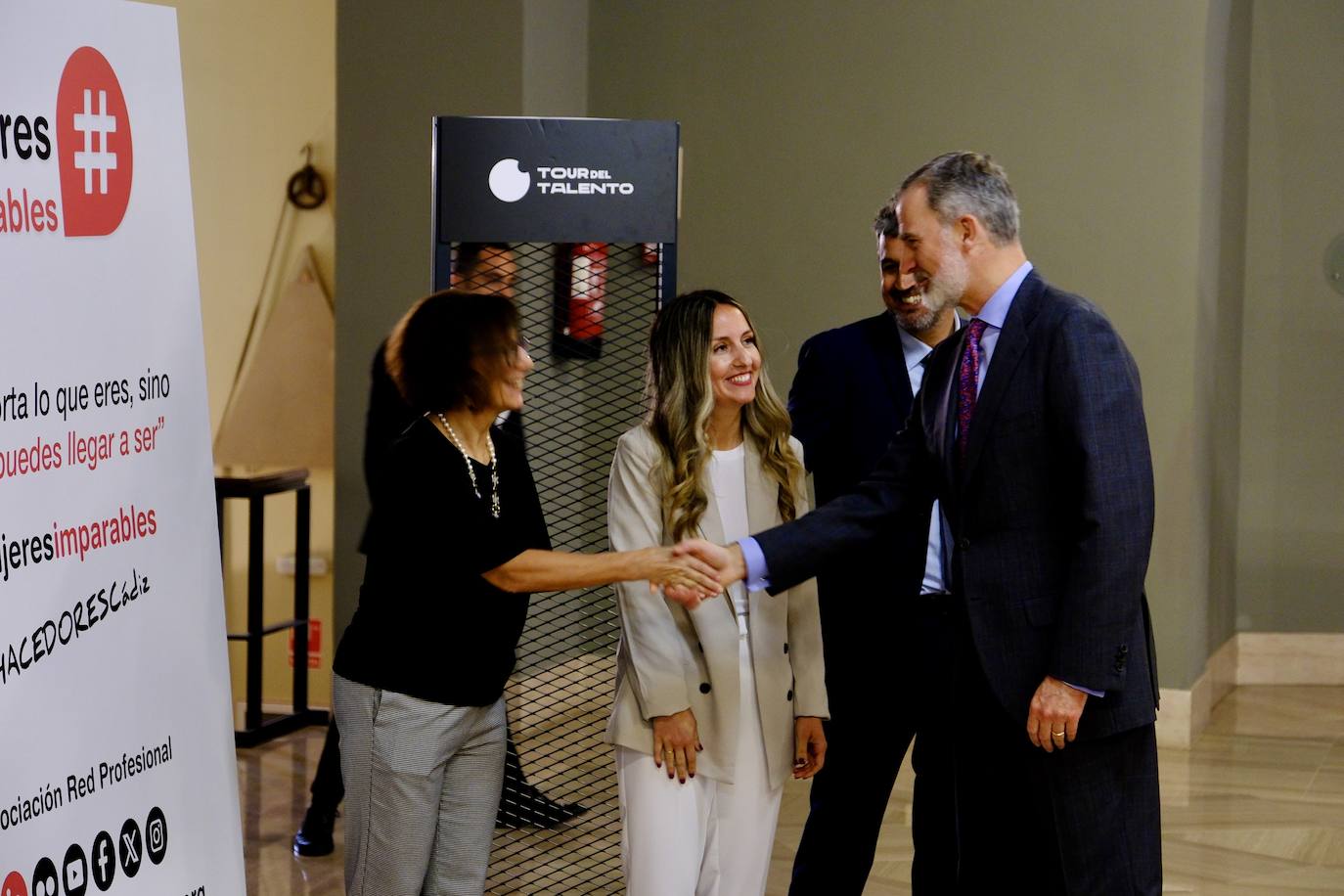 Fotos: El Rey visita Cádiz con motivo del Premio Princesa de Girona