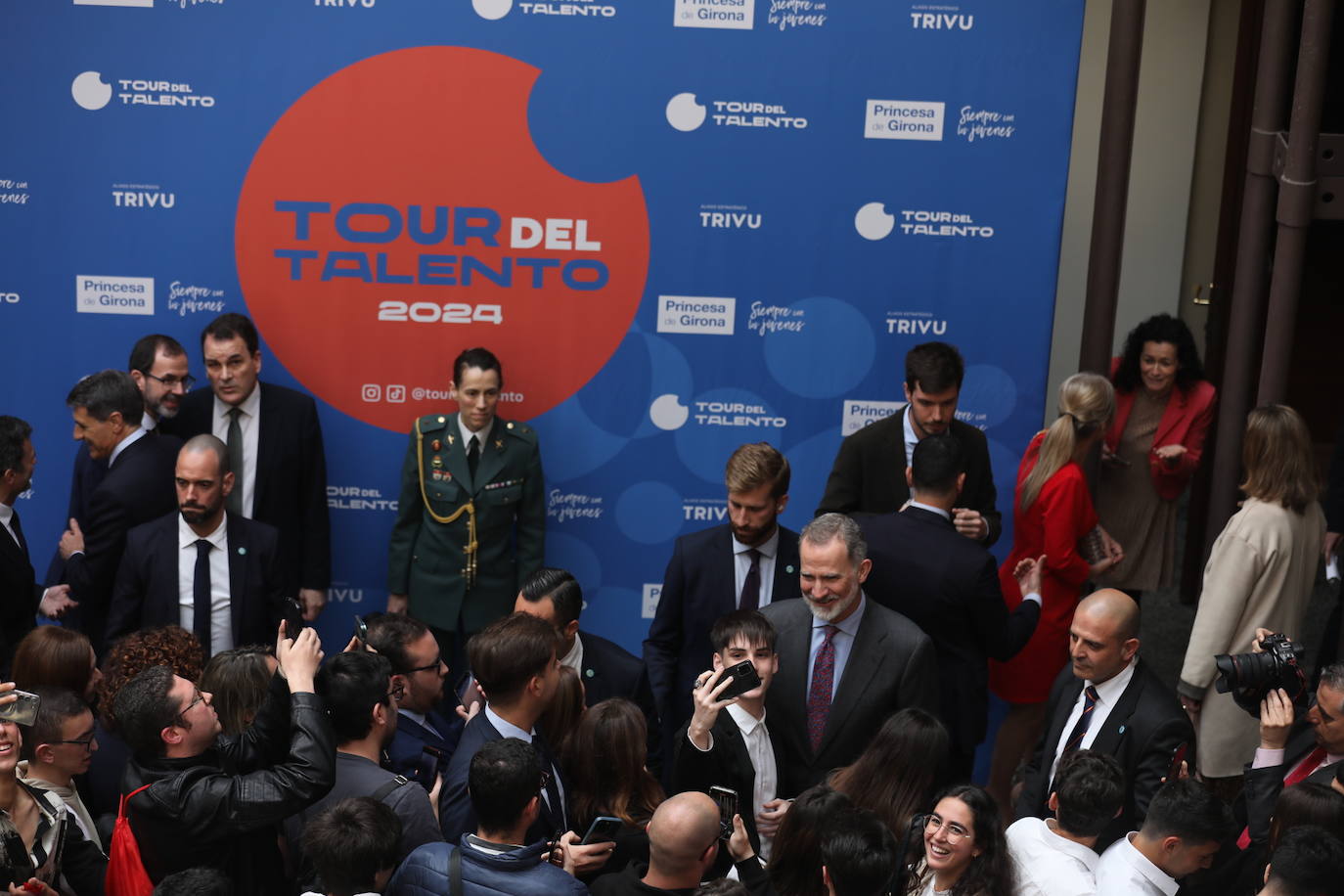 Fotos: El Rey visita Cádiz con motivo del Premio Princesa de Girona