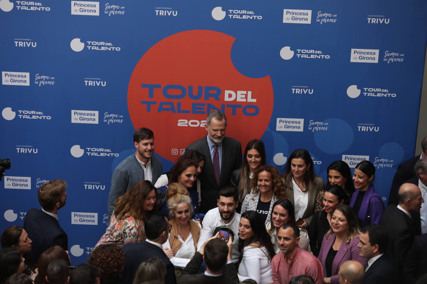 Fotos: El Rey visita Cádiz con motivo del Premio Princesa de Girona