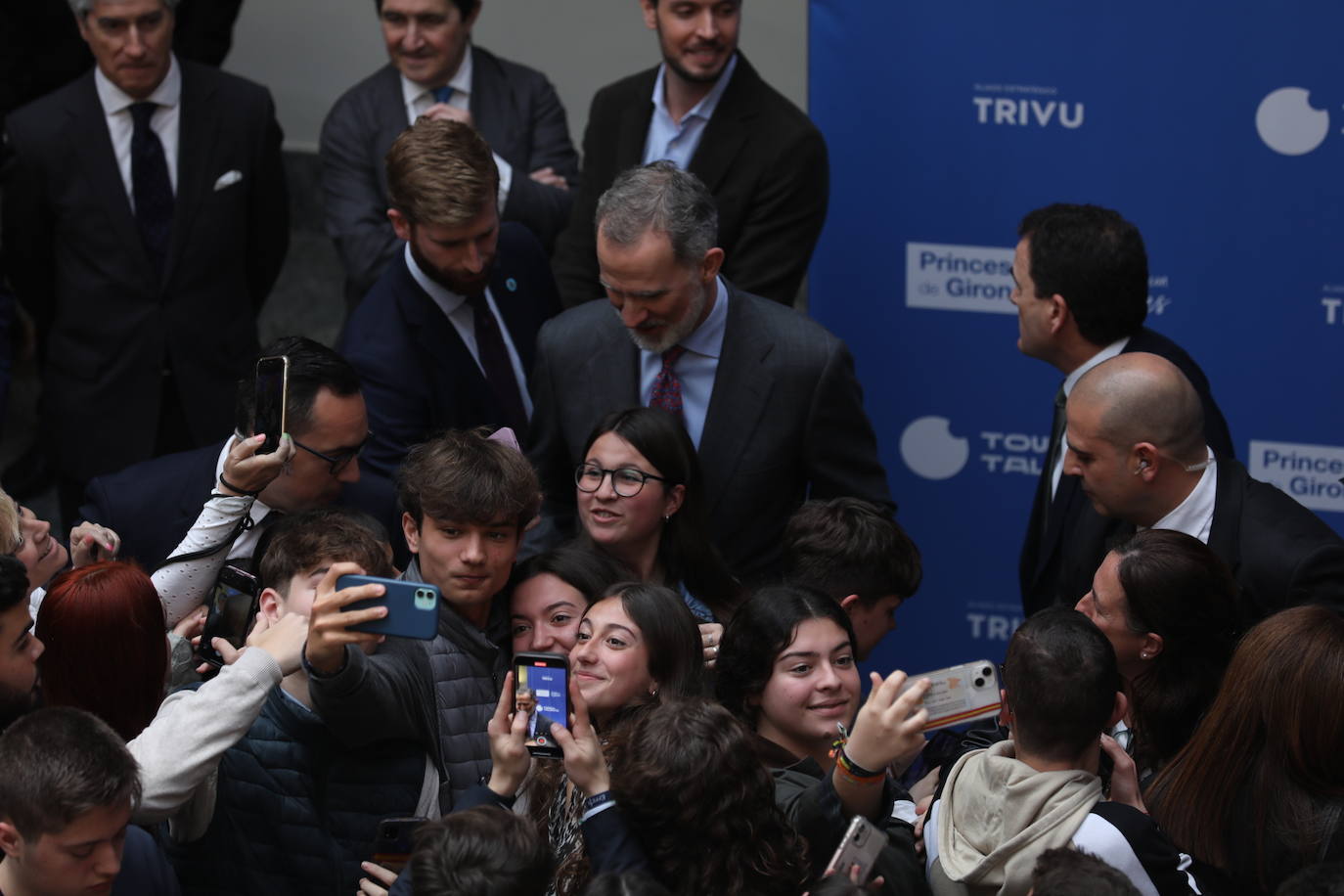 Fotos: El Rey visita Cádiz con motivo del Premio Princesa de Girona