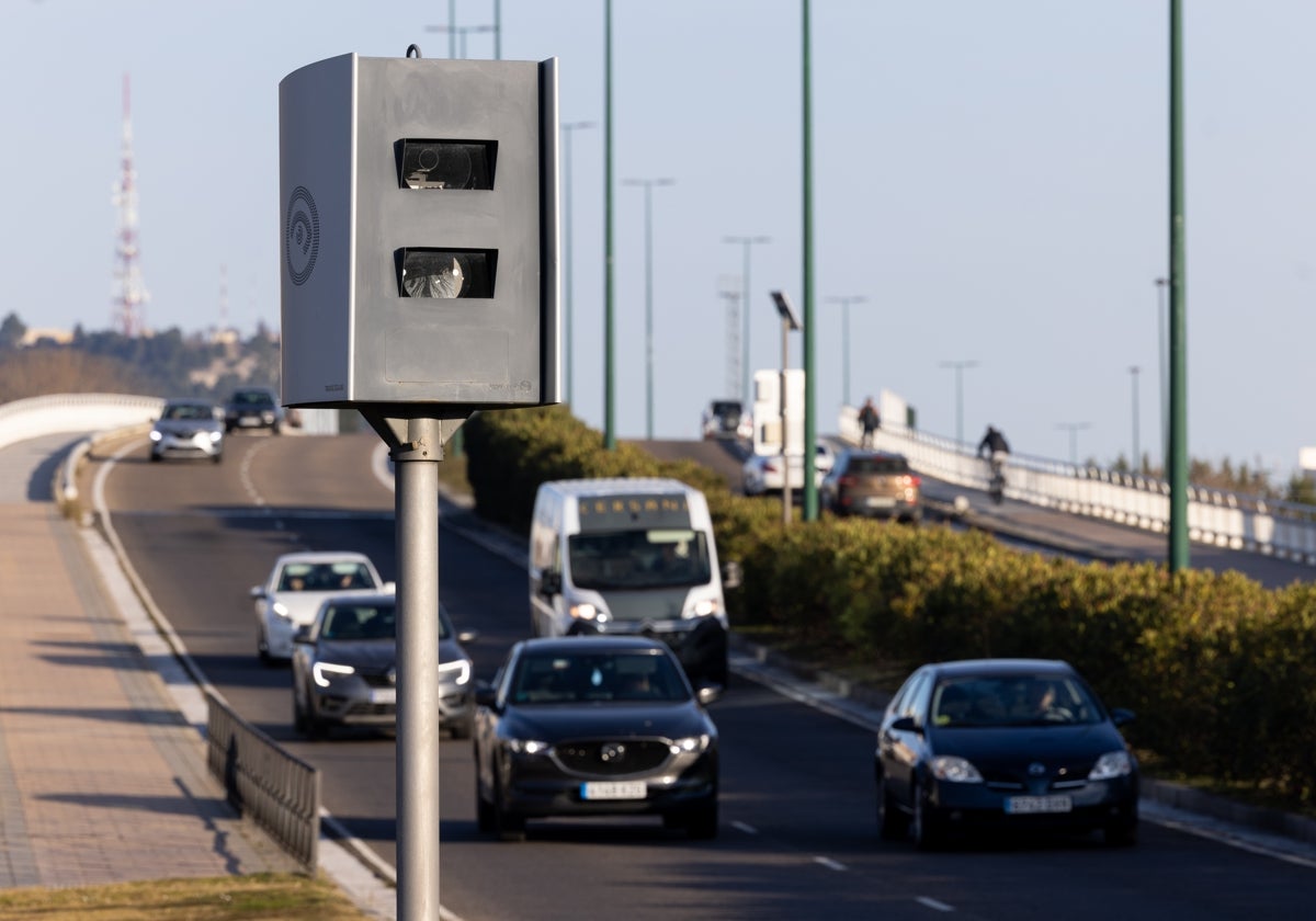 Andalucía, segunda comunidad autónoma con mayor número de radares de España... y Cádiz tiene el más multón