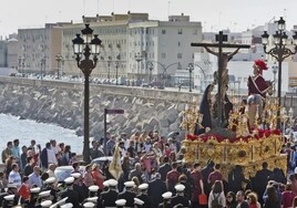 Cortes de tráfico en diversas vías importantes de Cádiz durante la Semana Santa: días y tramos horarios