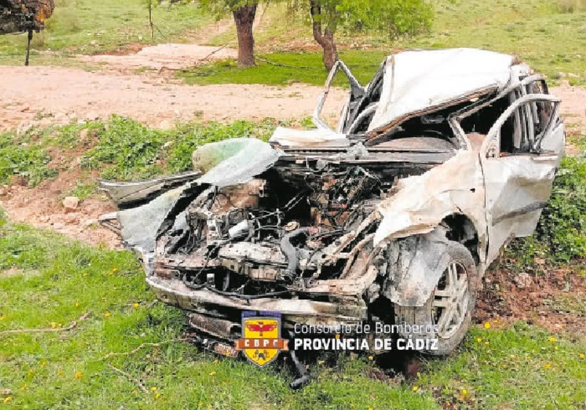 Muere al volcar su vehículo en la carretera que une Alcalá del Valle y Olvera