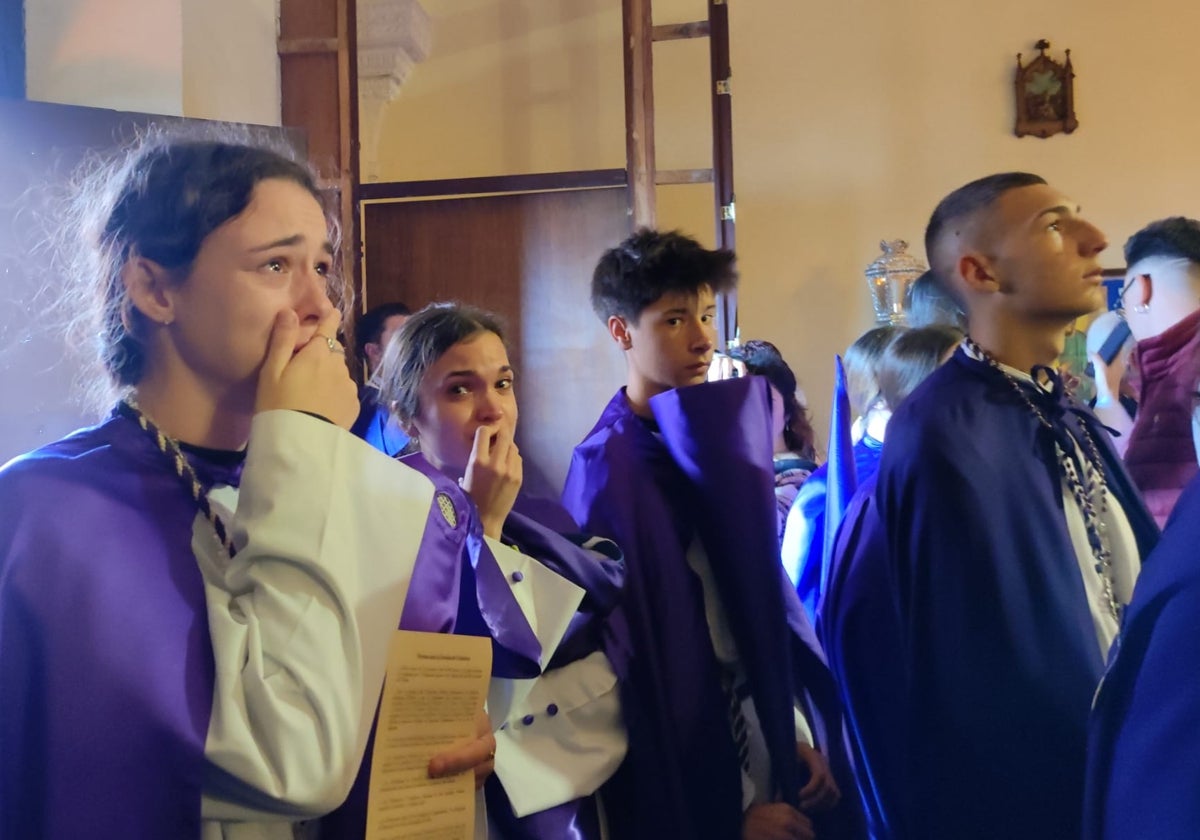 Humildad para un Nazareno en una negra tarde de Jueves Santo en El Puerto