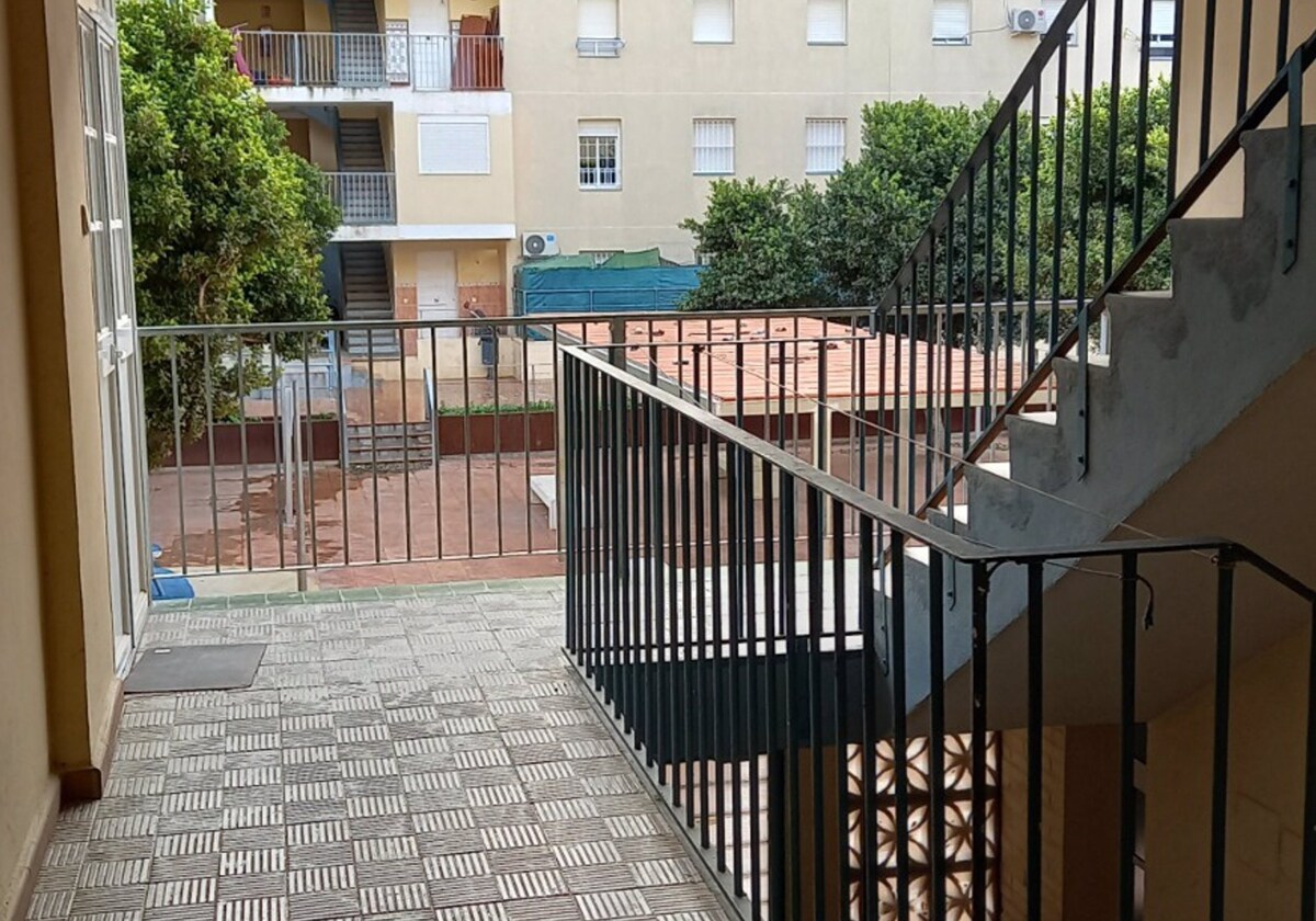 Licitadas por 84.000 euros las obras de accesibilidad de un bloque de viviendas públicas en Puerto Real