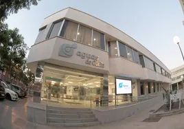 Aguas de Cádiz renueva por 90.000 euros la red de abastecimiento en la avenida Marconi