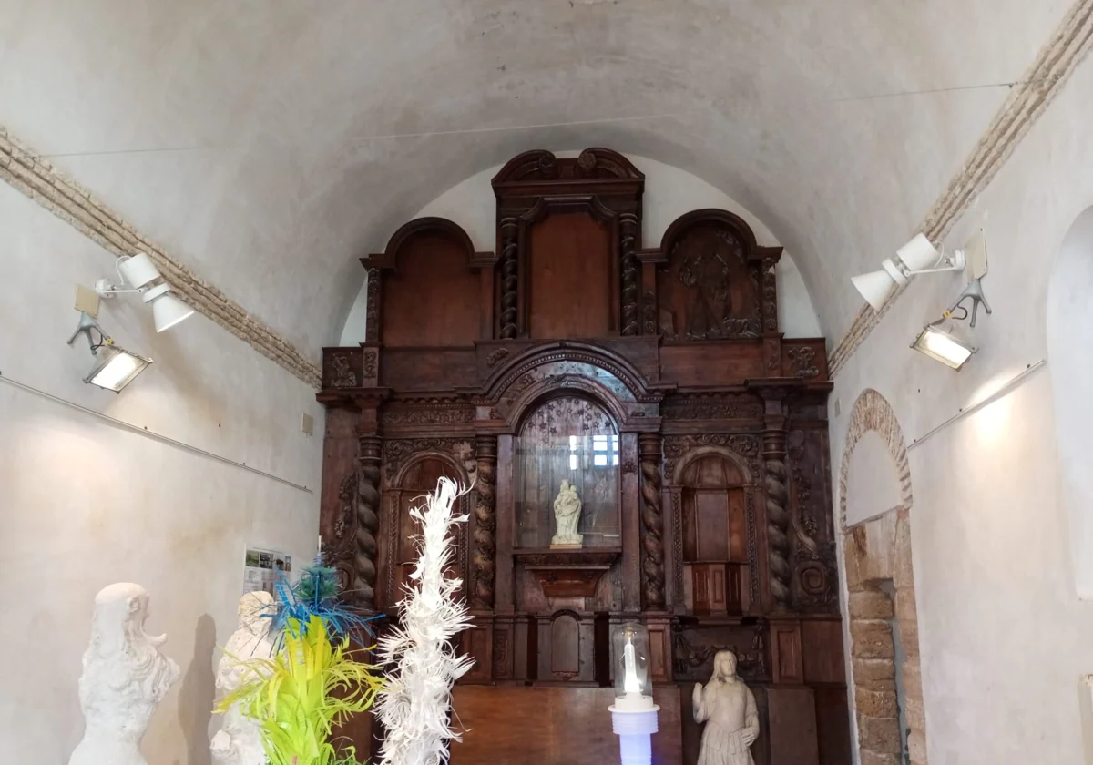 Retablo de la capilla del castillo de Santa Catalina
