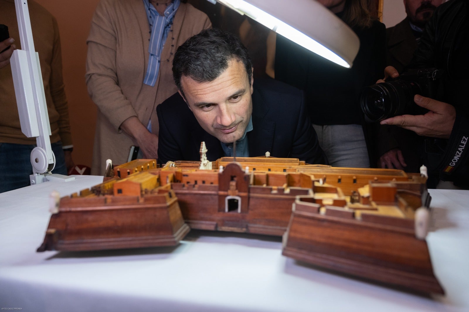 Fotos: El espectacular hallazgo del retablo de la capilla de Santa Catalina en la Maqueta de Cádiz