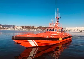 Rescatan el cuerpo sin vida de un pescador que cayó al mar en Cádiz
