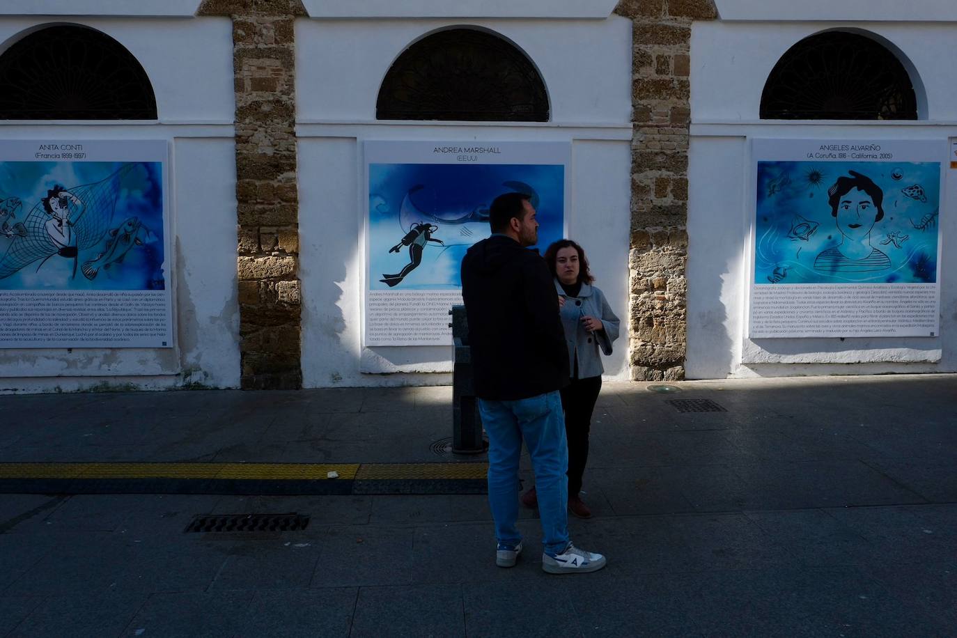 Fotos: La exposición &#039;Mujeres de la Mar&#039; ya se puede contemplar en el Mercado Central de Cádiz