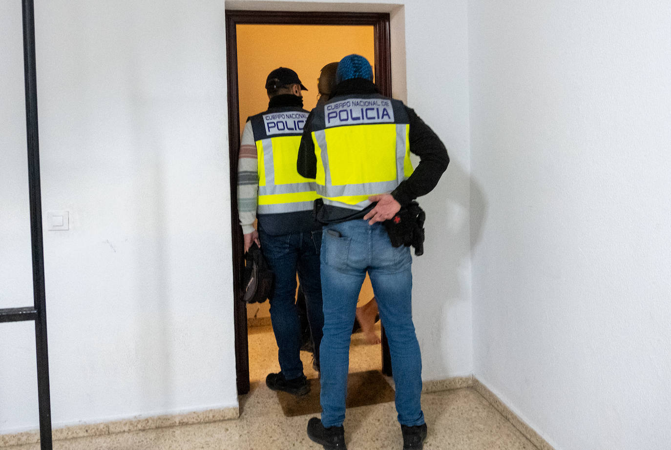 Fotos: Operación de la Policía Nacional antidroga en la barriada de la Paz de Cádiz