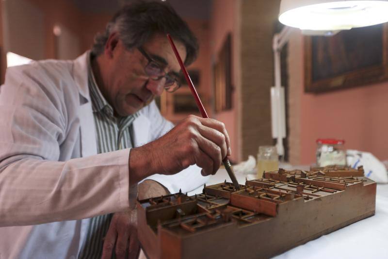 Fotos: Así está siendo la restauración de la Maqueta de Cádiz