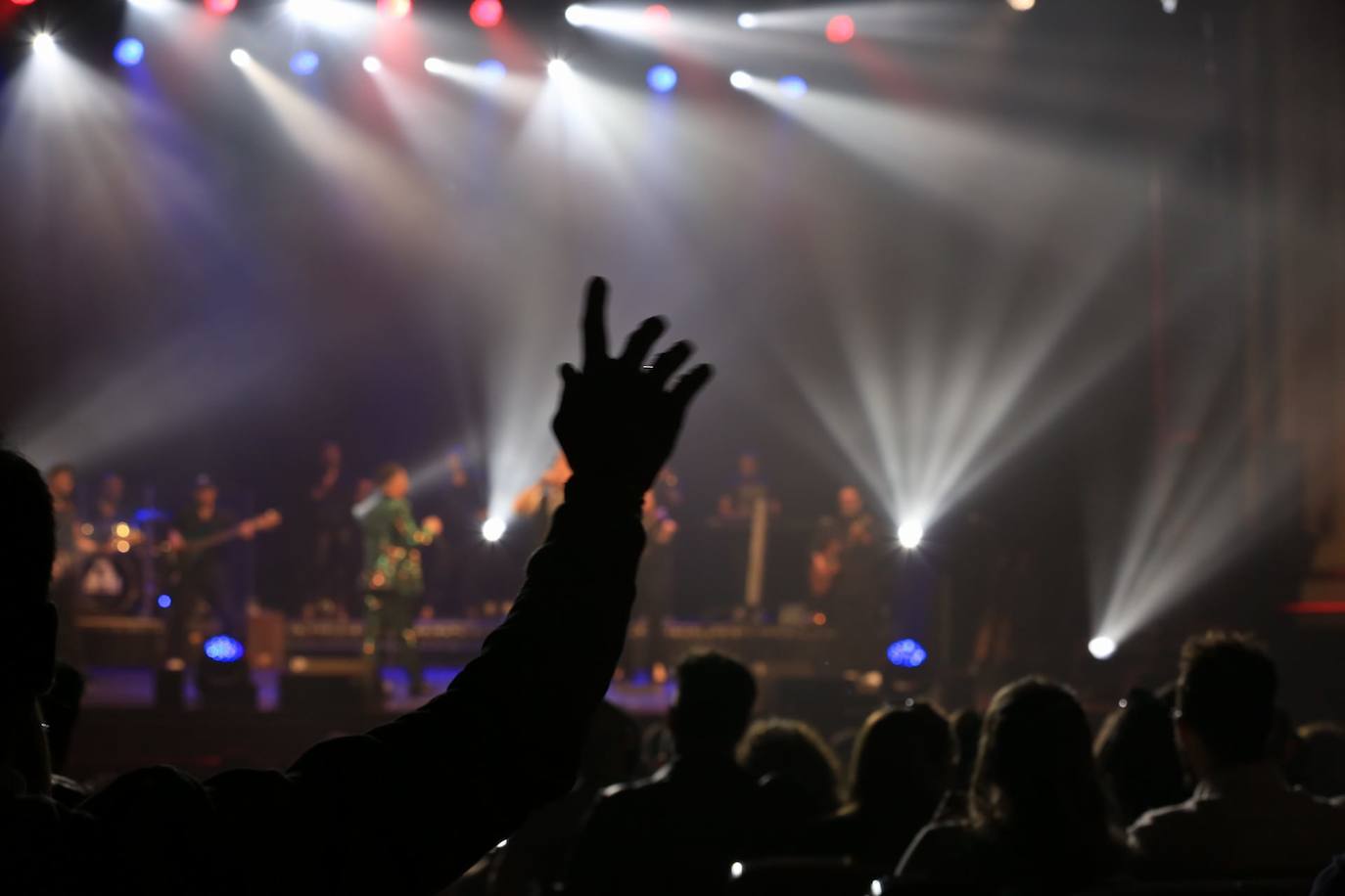 Fotos: Así han iniciado Andy &amp; Lucas su primer concierto en el Gran Teatro Falla