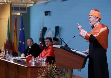 FOTOS: Solemne de investidura como doctor Honoris Causa del economista Gunter Pauli en Cádiz