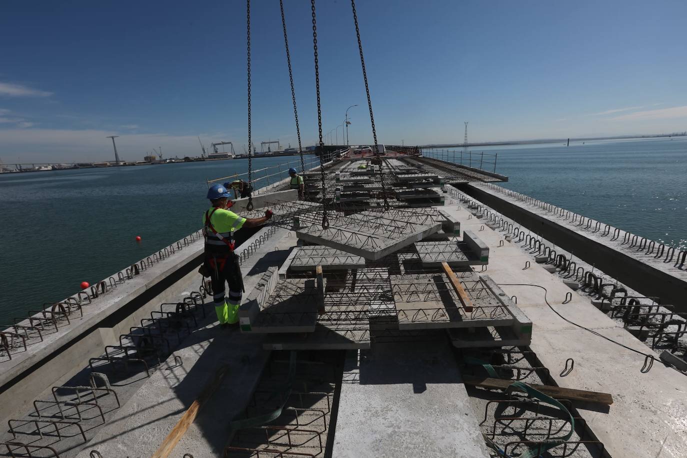 La evolución del Puente Carranza de Cádiz tras las obras, en fotos