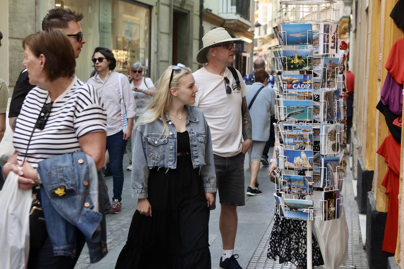 Fotos: Más de 8.000 cruceristas en Cádiz este jueves