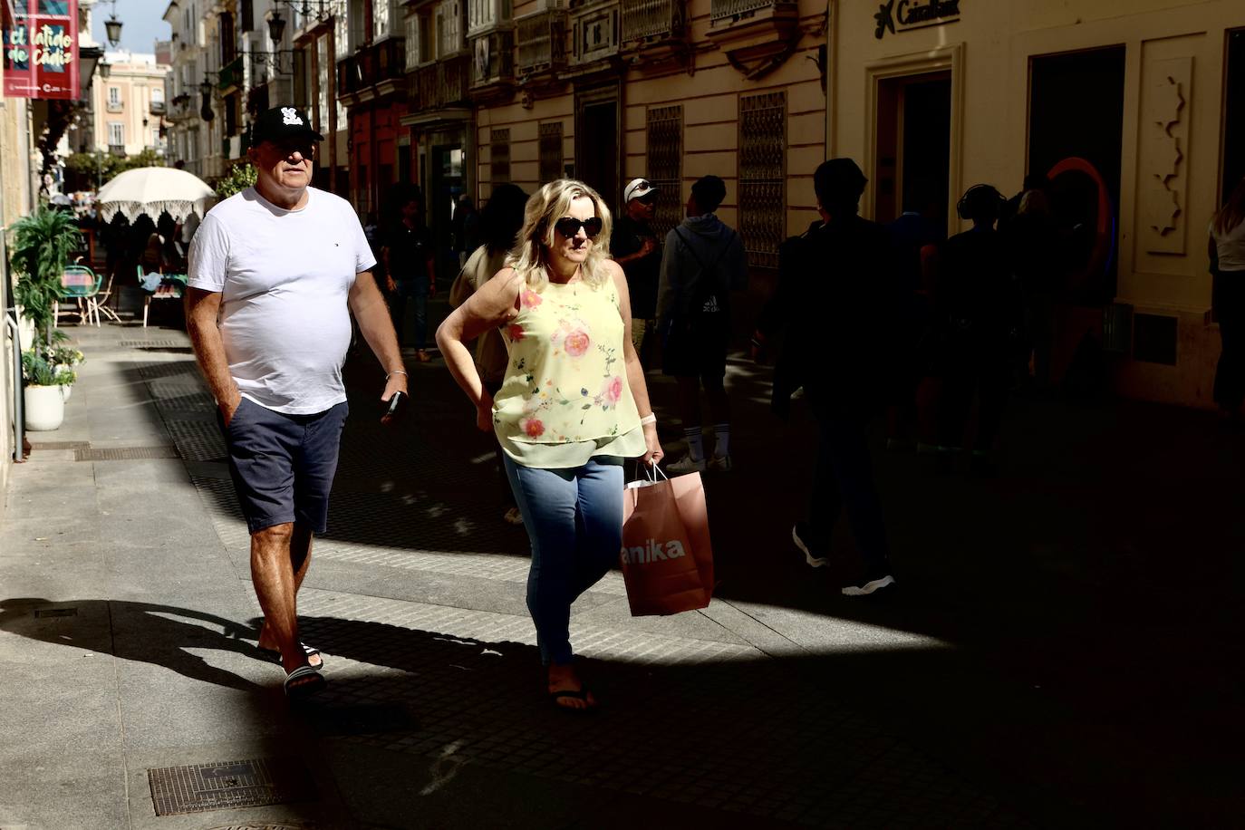 Fotos: Más de 8.000 cruceristas en Cádiz este jueves