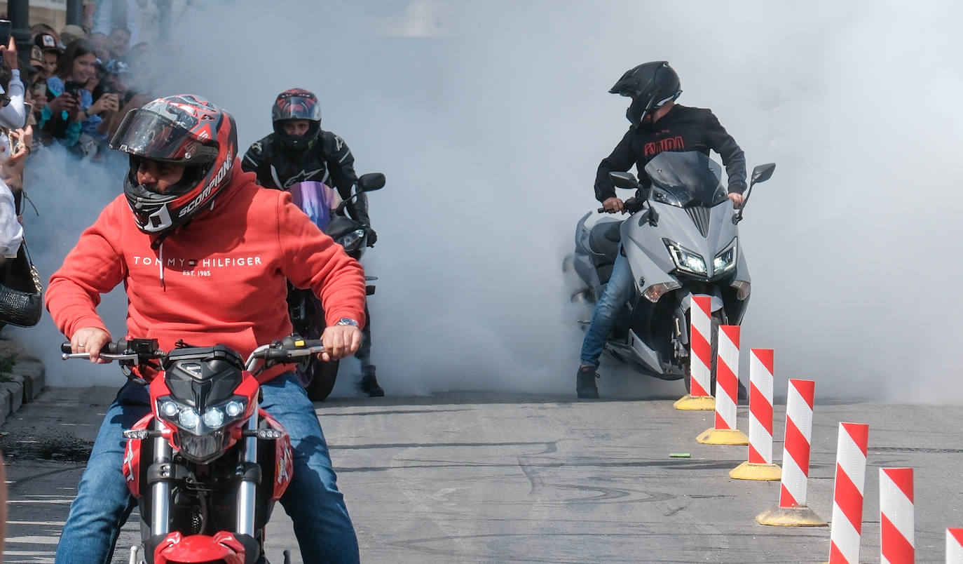 FOTOS: Regresa la fiebre motera a El Puerto