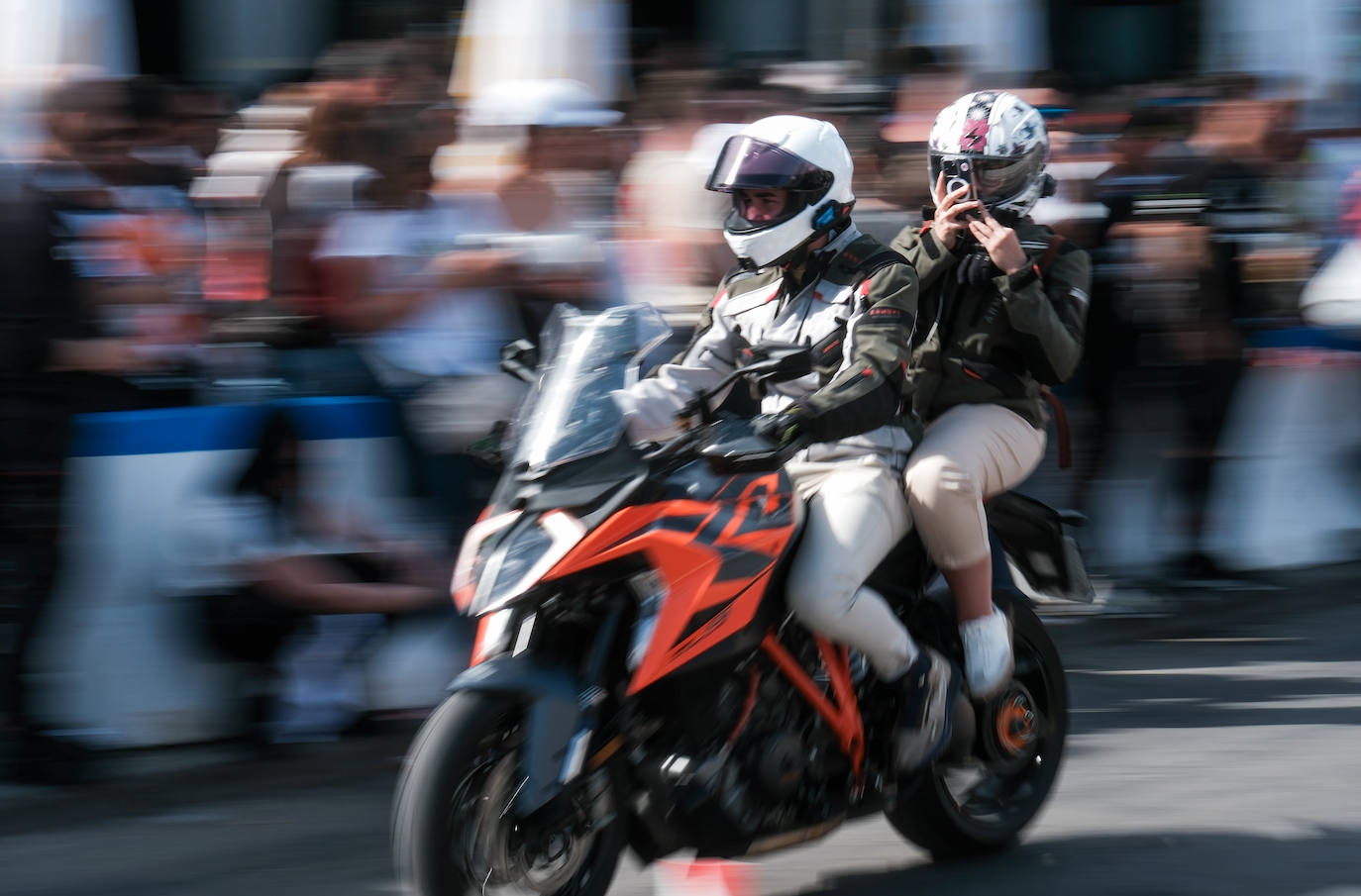 FOTOS: Regresa la fiebre motera a El Puerto