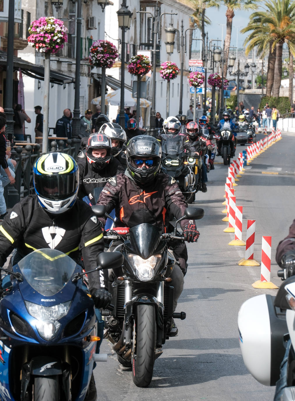 FOTOS: Regresa la fiebre motera a El Puerto
