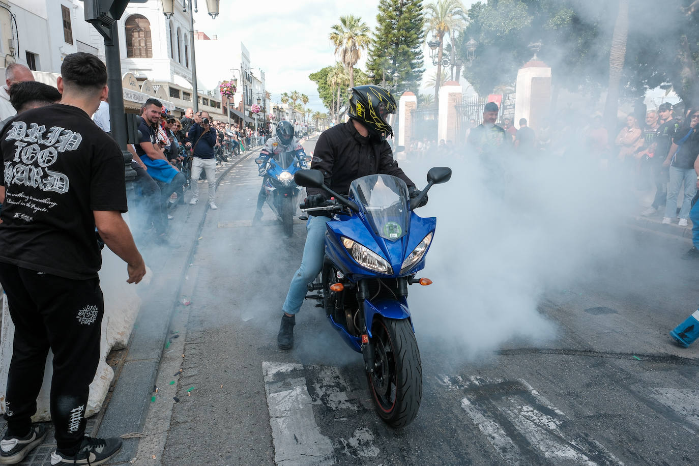 FOTOS: Regresa la fiebre motera a El Puerto