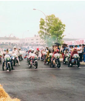 Imagen secundaria 2 - Cuando las calles de Jerez fueron un circuito de carreras de motos