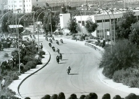 Imagen secundaria 1 - Cuando las calles de Jerez fueron un circuito de carreras de motos