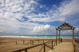 San Fernando se plantea no poner duchas en sus playas para cumplir el decreto de sequía